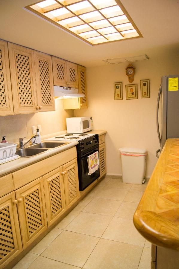 Cancun Beachfront Condo ภายนอก รูปภาพ