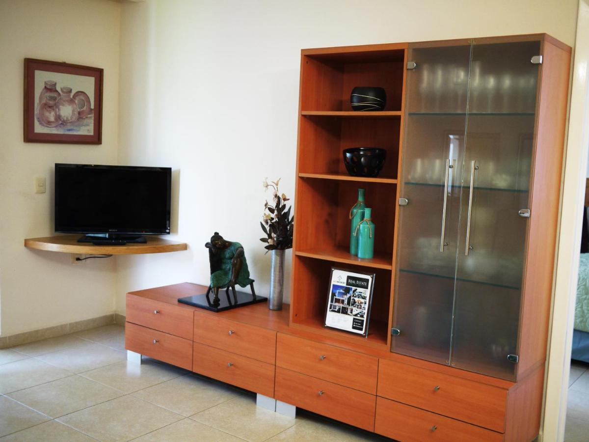 Cancun Beachfront Condo ภายนอก รูปภาพ
