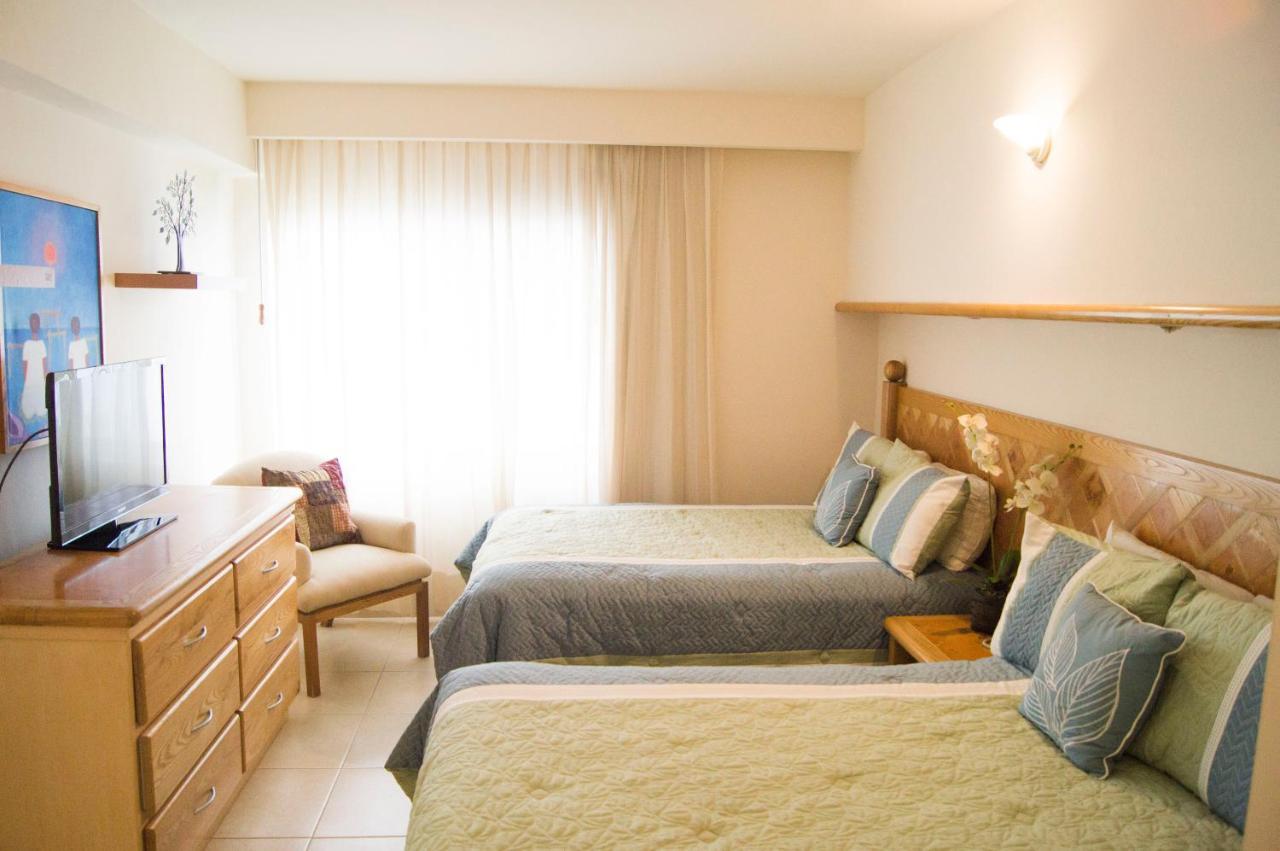 Cancun Beachfront Condo ภายนอก รูปภาพ