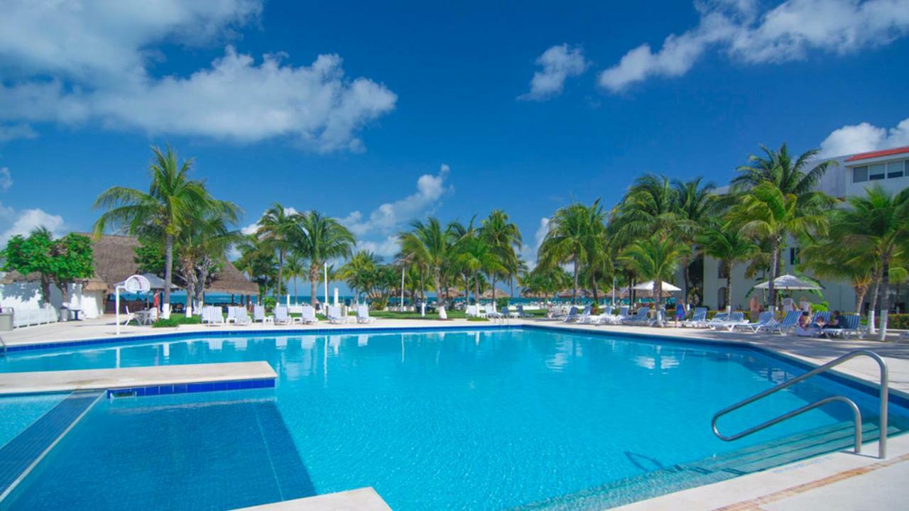 Cancun Beachfront Condo ภายนอก รูปภาพ